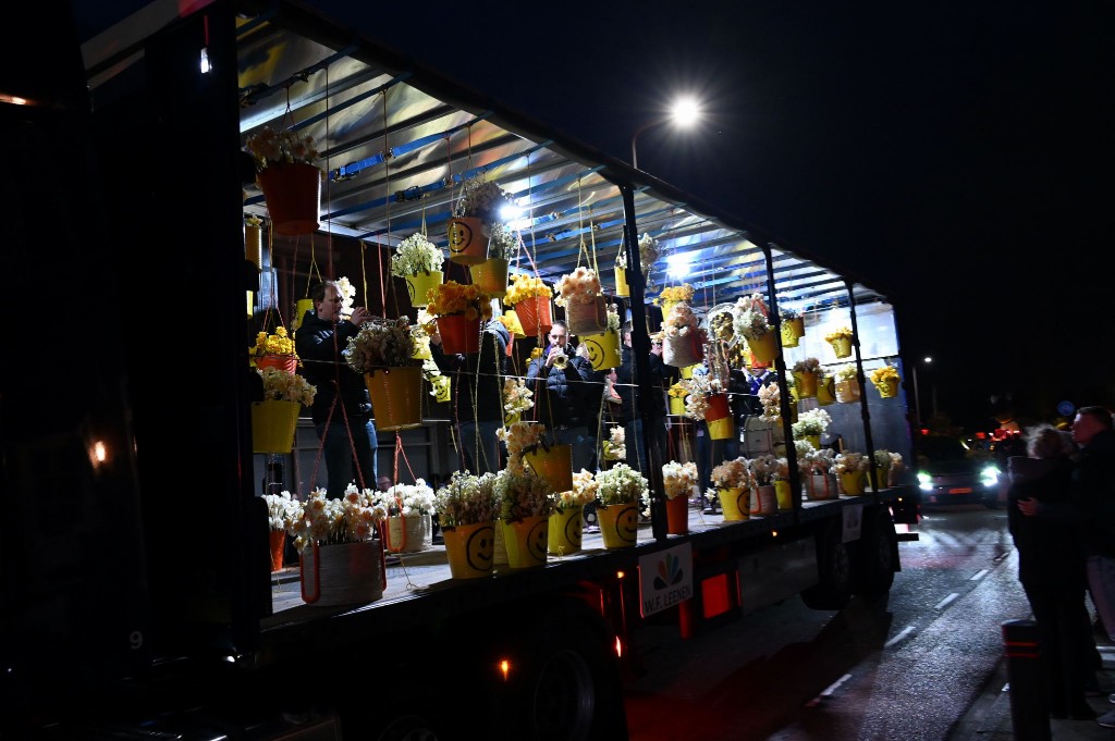 ../Images/Verlicht bloemencorso 2024 074.jpg